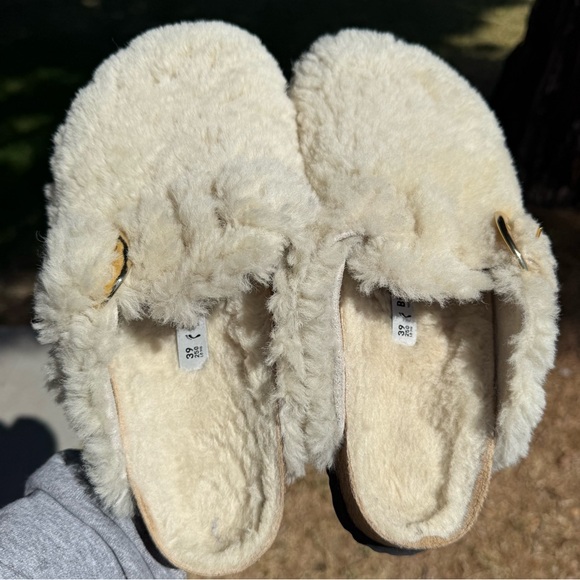 Birkenstock Boston Big Buckle Shearling - Teddy‎ Eggshell 39 EU, 8 US Women’s - Picture 2 of 12